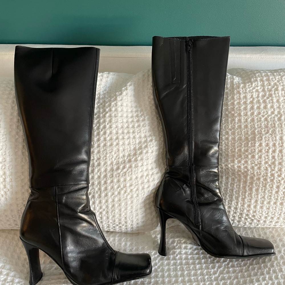 Elegant Black Leather Square Toed Knee-High Boots